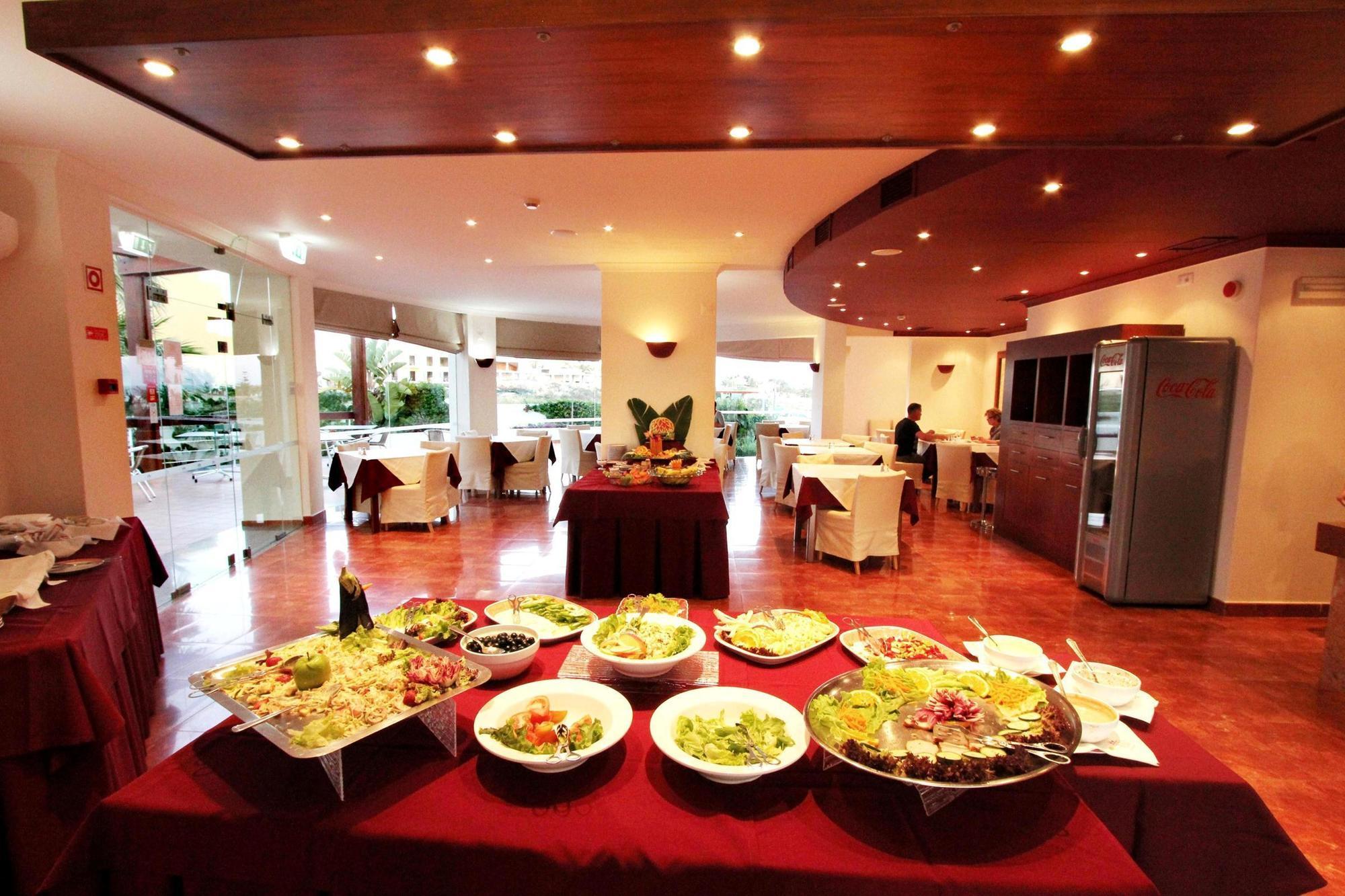 Vila Mos - Beach Resort Lagos Restaurant photo
